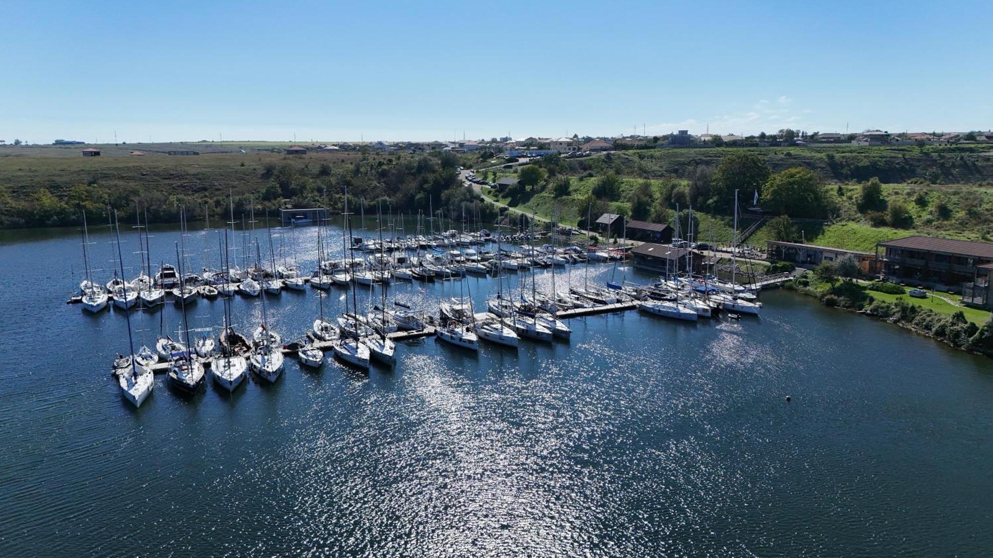 Lifeharbour Limanu Hotel Kültér fotó